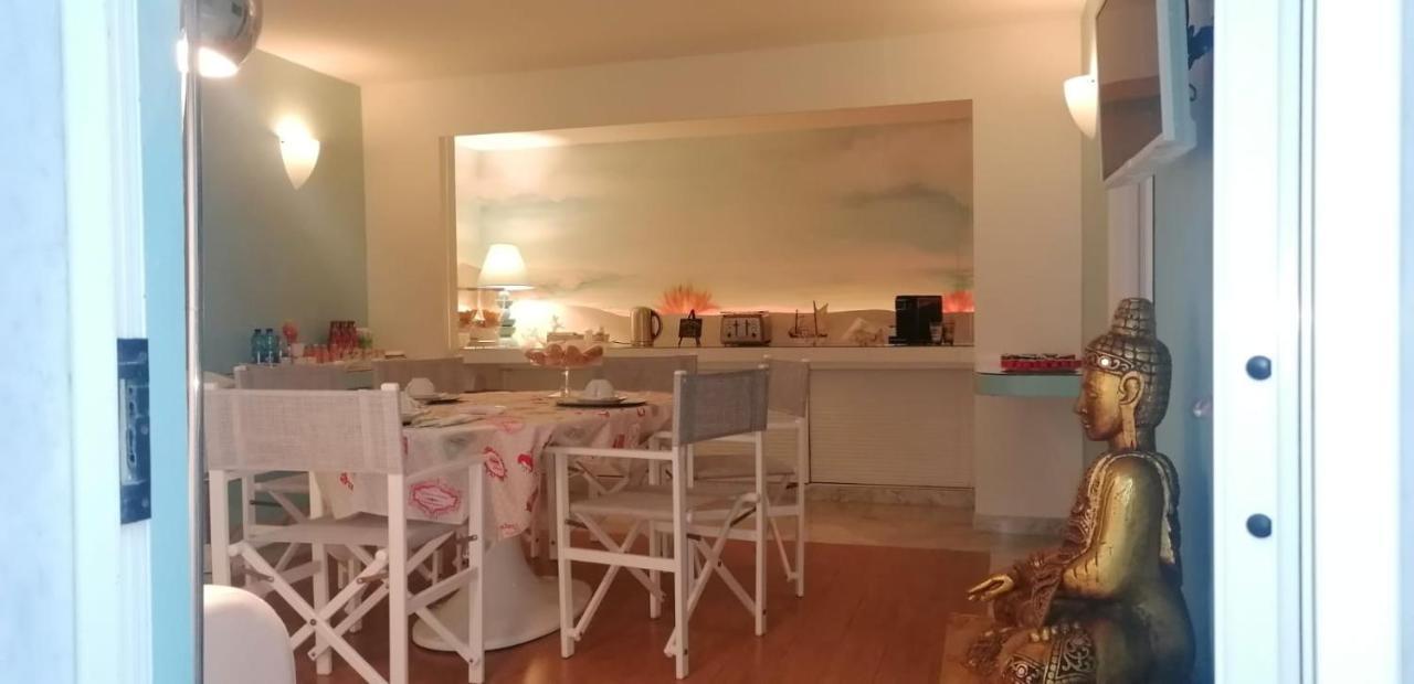 Bed & Breakfast Venezia Marina Di Carrara Exterior photo
