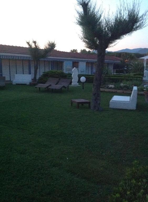 Bed & Breakfast Venezia Marina Di Carrara Exterior photo