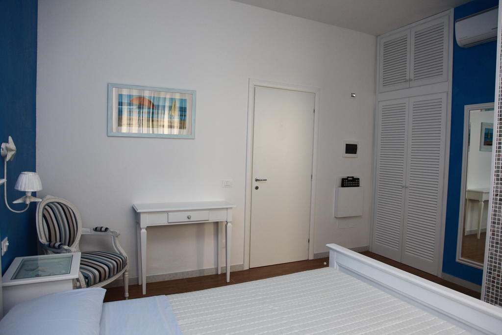 Bed & Breakfast Venezia Marina Di Carrara Exterior photo
