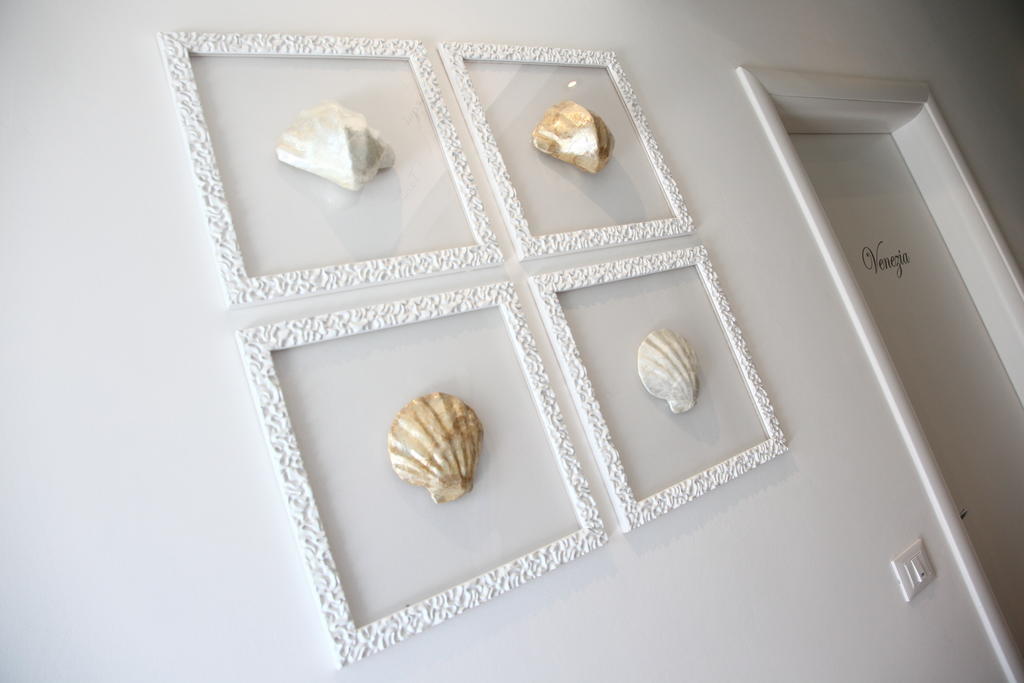 Bed & Breakfast Venezia Marina Di Carrara Room photo