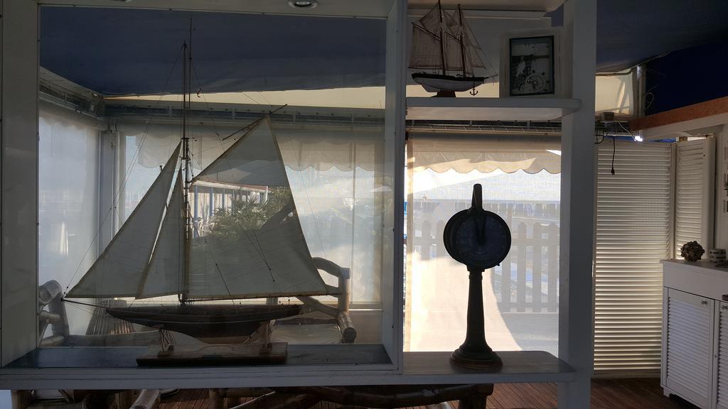 Bed & Breakfast Venezia Marina Di Carrara Exterior photo