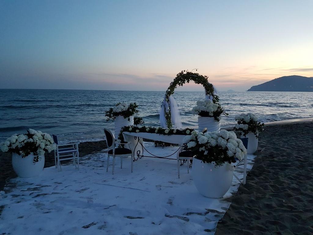 Bed & Breakfast Venezia Marina Di Carrara Exterior photo