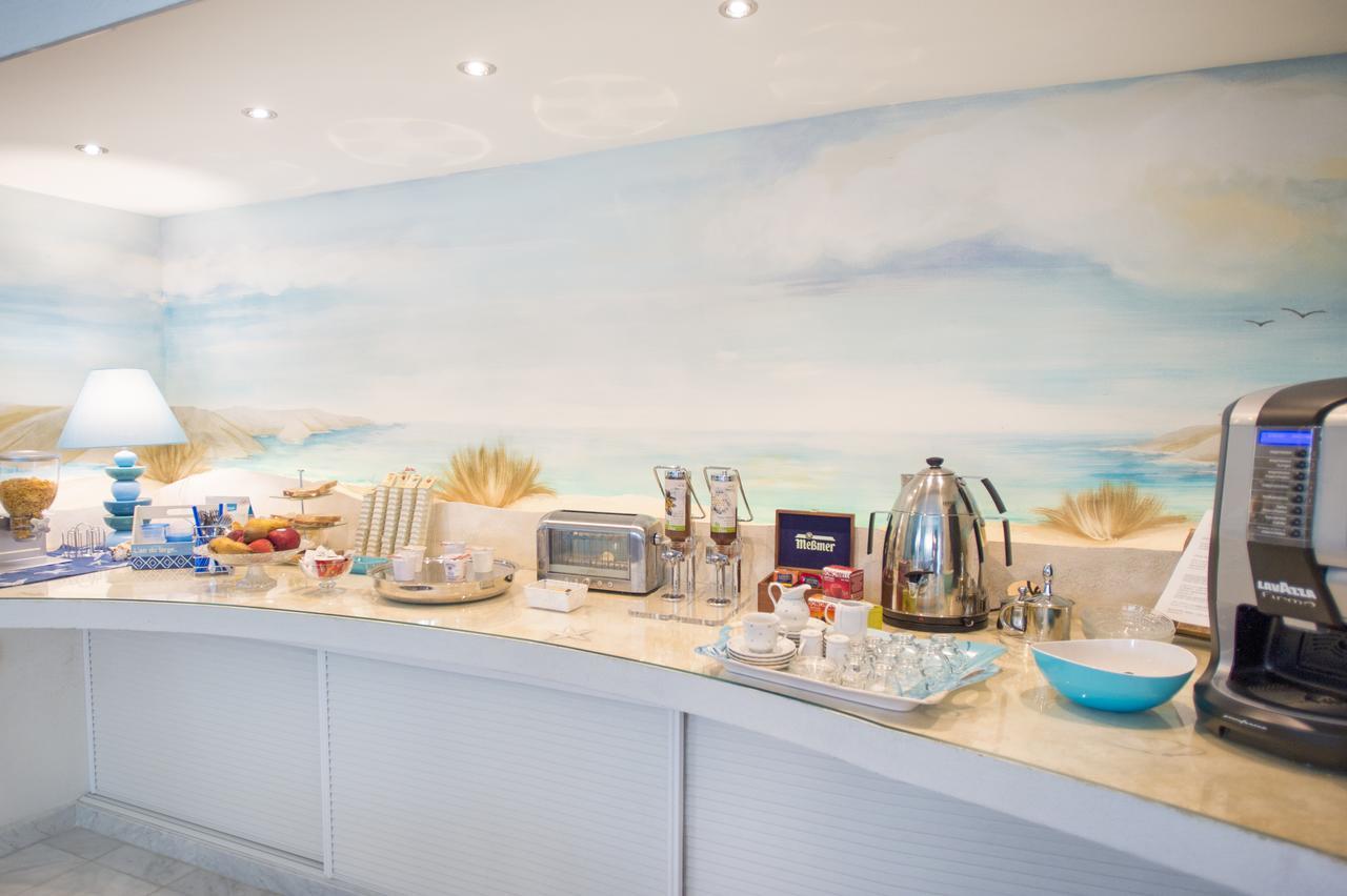 Bed & Breakfast Venezia Marina Di Carrara Exterior photo